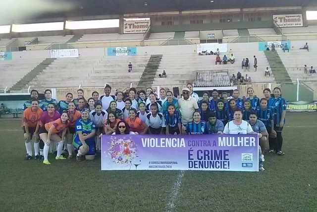 As representantes do centro divulgaram a campanha do Agosto Lilás, em combate à violência contra mulher (Foto/Assessoria)