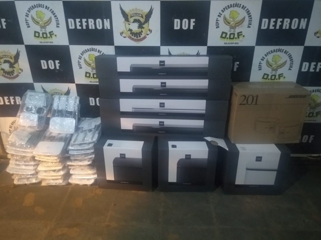 DOF apreende mercadorias contrabandeadas do Paraguai Foto: Divulgação
