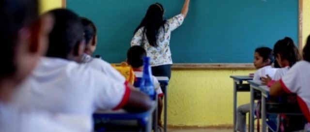 Interessado em disputar vaga de professor temporário na REE tem até o dia 20 para se inscrever Foto: Divulgação