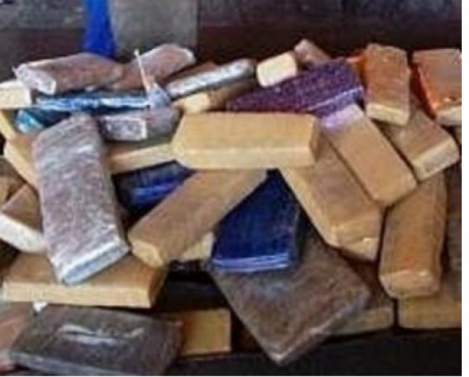 Polícia de Bataguassu incinera 2 toneladas de drogas Os entorpecentes foram apreendidos no município entre março e setembro deste ano, em ações da Polícia Civil, Militar, Rodoviárias Federal e Estadual e pelo DOF(Foto: Divulgação Nova News)