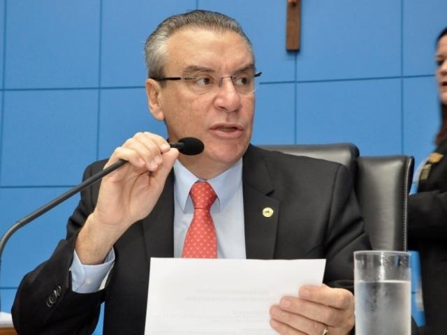 Projeto quer incentivar doação de sangue e medula óssea em MS Deputado Paulo Corrêa (PSDB), autor do projeto, durante sessão na Assembleia (Foto: Luciana Nassar/ALMS)