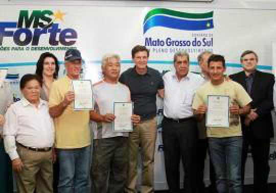 Puccinelli participou da entrega de 61 títulos de outorga dos parques aquícolas de Ilha Solteira, situados no município de Aparecida do Taboado (Fotos: Rachid Waqued)