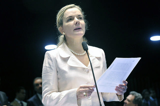 Senadores elogiam escolha de Delcídio para liderança do Governo Gleise Hoffman destacou a competência e o brilhantismo de Delcídio. (Foto: Divulgação)