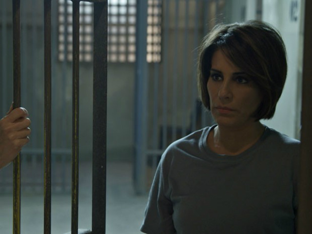 Beatriz tem primeira noite na prisão (Foto: TV Globo)