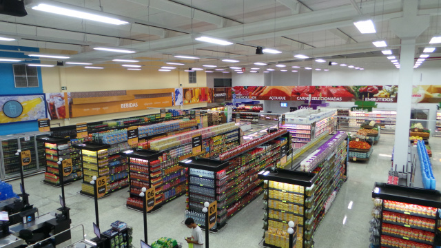 Supermercado Thomé inaugura hoje mais uma loja em Três Lagoas Após dez meses de construção, a filial do Supermercado Thomé será inaugurada às 9 horas desta quinta-feira no bairro Santa Luzia (Foto: Ricardo Ojeda)