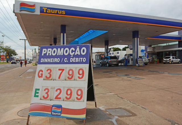 Vendas de combustíveis caem até 30% nos postos do Estado Valores dos combustíveis estão até 2,5% mais baixos - Foto: Álvaro Rezende / Correio do Estado