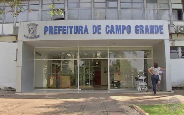 Prefeita em exercício veta investimentos de R$ 69,9 milhões em 155 emendas do orçamento de Campo Grande Prefeitura de Campo Grande vetou 155 emendas no orçamento aprovado pela Câmara de Vereadores — Foto: Reprodução/TV Morena