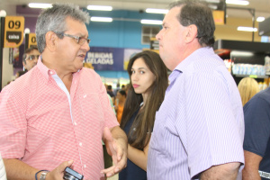 Com foguetório e muita música Supermercado Thomé inaugura filial O deputado Eduardo Rocha, disse ao Perfil News que Três Lagoas é mais forte que a crise (Foto: Rodolfo Gomes)