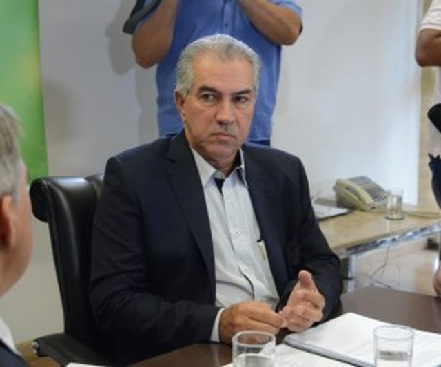 Azambuja questiona estudo e afirma que MS está no limite de gasto com pessoal Governador Reinaldo Azambuja (PSDB) - Foto: Bruno Henrique/Correio do Estado