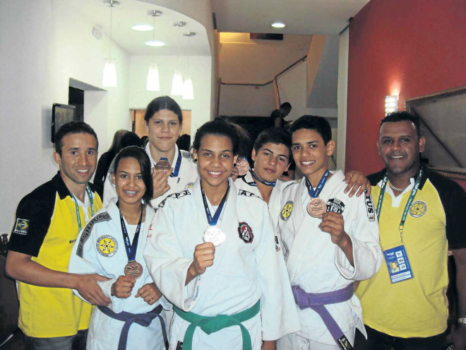 Atletas de MS sobem ao pódio nas Olimpíadas Escolares Os atletas do judô foram os principais destaques da delegação de esportes individuais de Mato Grosso do Sul na disputa das Olimpíadas Escolares (Foto: Divulgação)