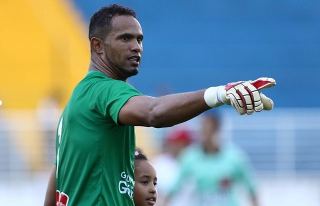 Goleiro Bruno é autorizado a deixar presídio para trabalhar durante o dia Bruno Fernandes estreia pelo Boa (Foto: Agência Estado)