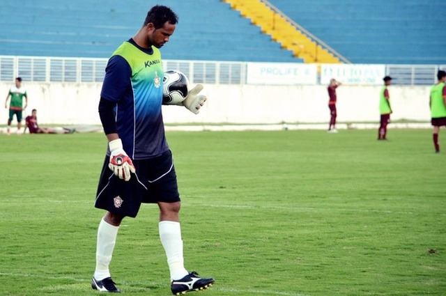 Goleiro Bruno é autorizado a deixar presídio para trabalhar durante o dia Bruno Fernandes atuou em cinco jogos pelo Boa Esporte (Foto: Régis Melo)