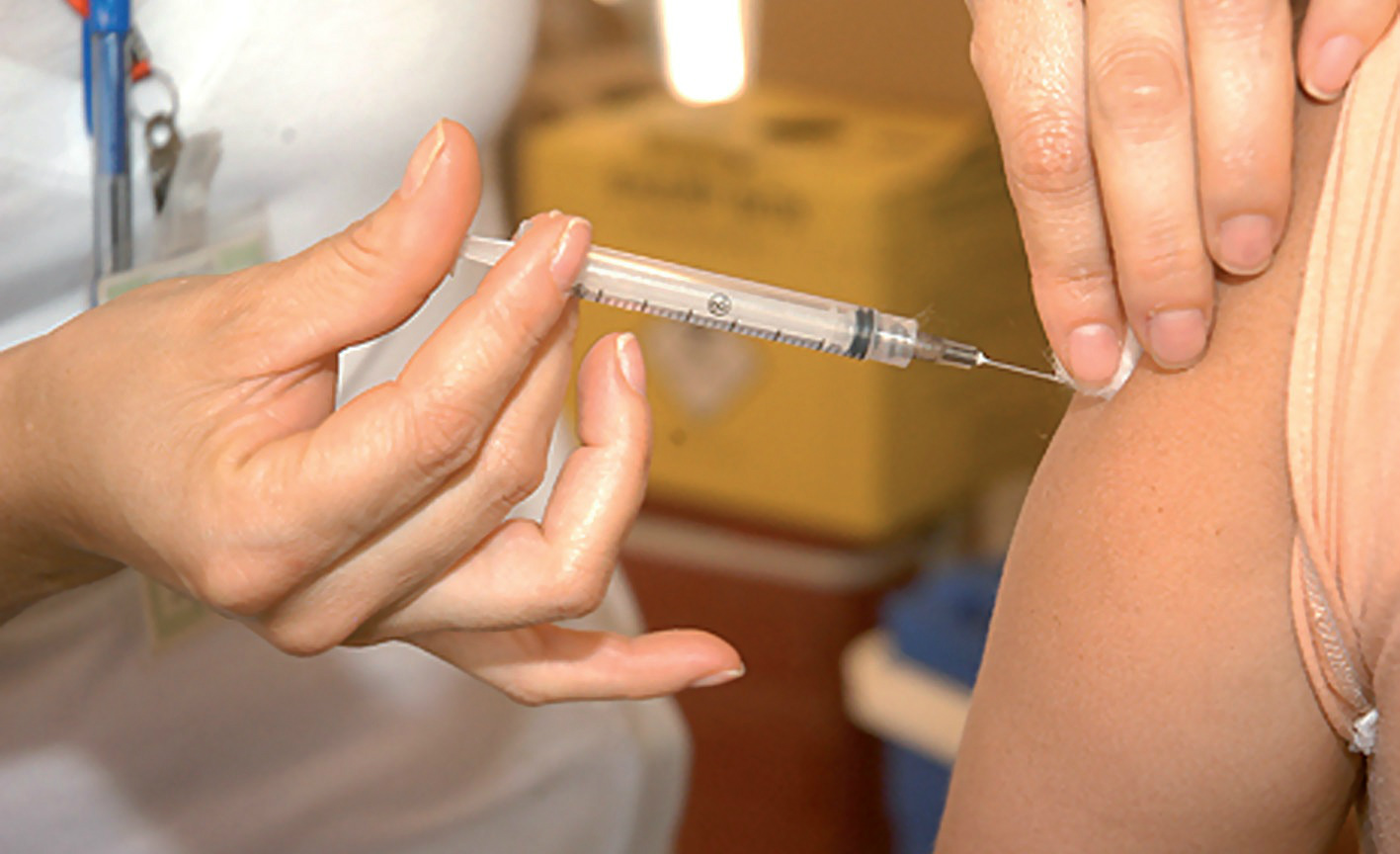 Mais de 528 mil pessoas devem ser vacinadas contra a gripe no Mato Grosso do Sul A ação, que terá início no dia 4 de maio, disponibilizará 661 mil doses ao Estado do Mato Grosso do Sul, que terá como meta a vacinação de 528,8 mil pessoas que fazem parte do grupo prioritário por ter risco para complicações pela doença. (Foto: Divulgação)