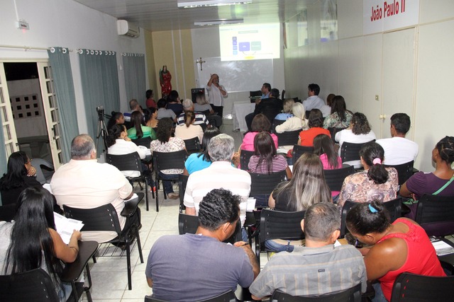 População pontua questões relevantes na audiência pública do PPA na região Oeste da Cidade Essa foi a sexta reunião com a participação da população (Foto/Assessoria)