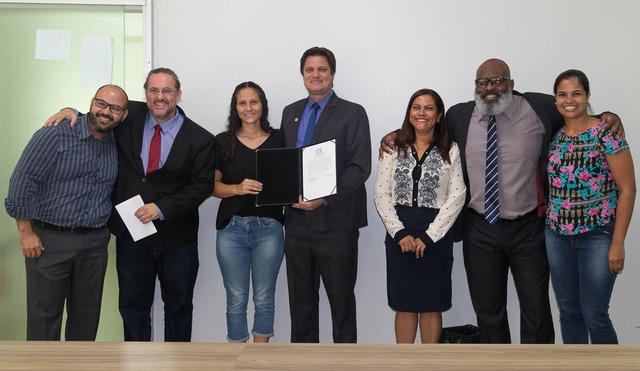 Vereadores dão posse para mais uma candidata aprovada em concurso