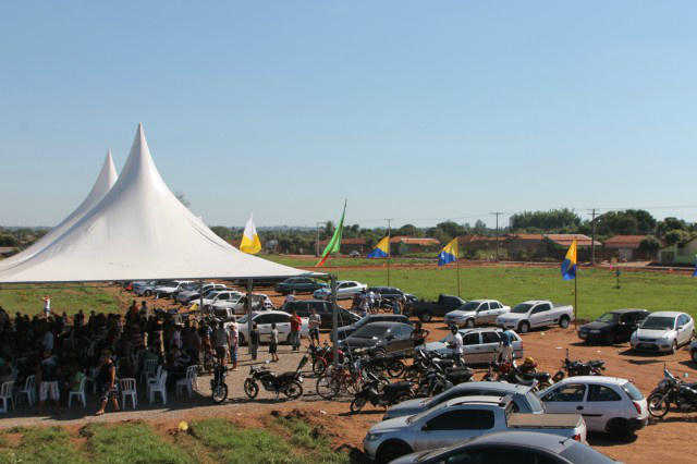 A imagem foi registrada em 4 de junho de 2012, durante lançamento do loteamento Nova Três Lagoas II, onde foi batido recordo de vendas, comercializando 472 lotes em poucos menos de 6 horas de trabalho (Foto: Ricardo Ojeda/Arquivo)