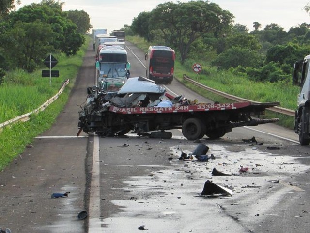 Acidente entre dois caminhões em Nova Alvorada do Sul mata motorista e deixa outro ferido Foto: Rodrigo Rodrigues/Nova Alvorada News