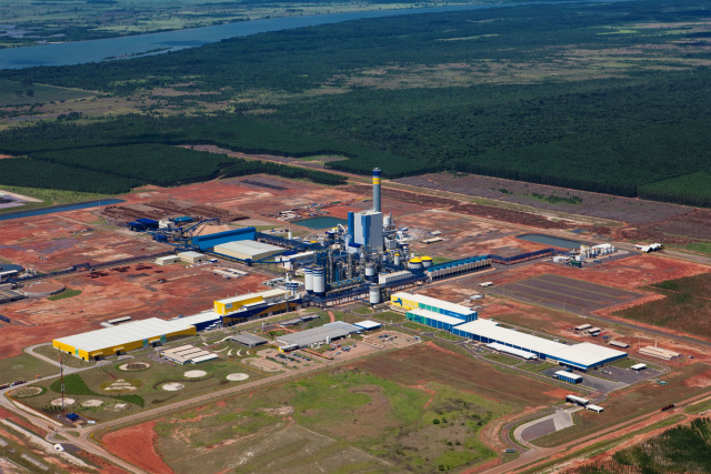 Agência de classificação aumenta nota da Fibria para grau de investimento Fábrica da Fibria em Três Lagoas. (Foto: Divulgação)