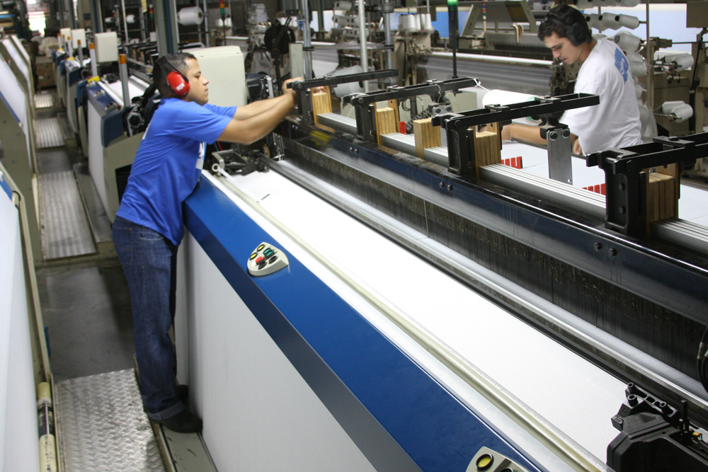 Indústria estadual volta a apresentar saldo negativo na geração de emprego Em Mato Grosso do Sul, conforme o Radar Industrial da Fiems, no período de janeiro a março de 2015, ao todo 101 atividades industriais apresentaram saldo positivo de contratação, proporcionando a abertura de 2.349 vagas. (Foto: Assessoria)