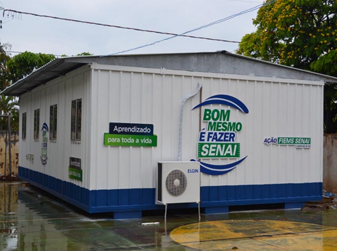 Os alunos fazem o curso gratuitamente e ainda recebem bolsa auxilio, além de um kit com todo material necessário para regularização do curso (Foto: Cidades na Web)