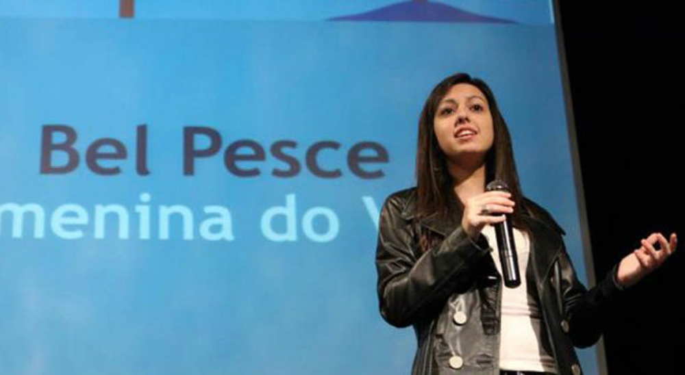 Bel Pesce é empreendedora e fundadora da FazINOVA, escola de empreendedorismo e habilidades, nasceu em São Paulo e desde muito pequena começou a traçar um caminho de sucesso.  (Foto: Assessoria)