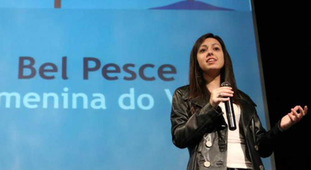IEL promove ciclo de palestras com a empreendedora Bel Pesce Bel Pesce é empreendedora e fundadora da FazINOVA, escola de empreendedorismo e habilidades, nasceu em São Paulo e desde muito pequena começou a traçar um caminho de sucesso. (Foto: Assessoria)