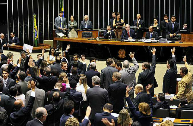Plenário vai discutir medidas do ajuste fiscal a partir desta terça Deputados poderão votar medidas que têm causado polêmica por alterar benefícios trabalhistas. (Foto: Divulgação)