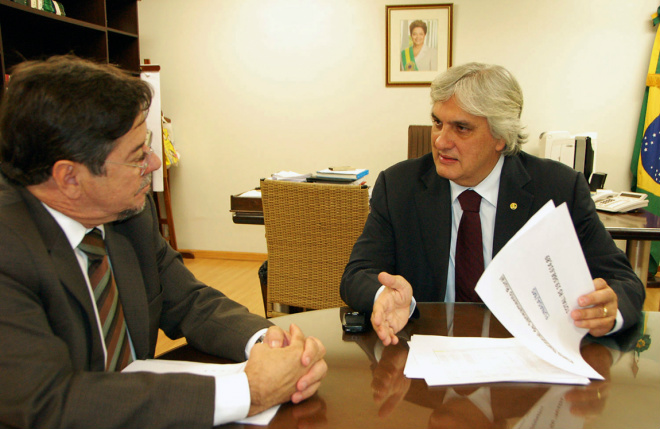 Delcídio anuncia verbas do PAC FUNASA para municípios Ao todo, serão disponibilizados R$ 93 milhões para o governo do estado e as prefeituras investirem na implantação de redes de coleta e tratamento de esgotos. (Foto: Divulgação/ Assecom)