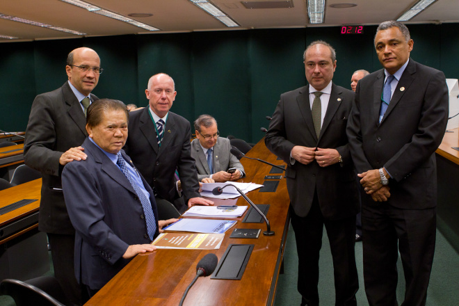 Akira Otsubo é escolhido para Comissão que analisa PEC 186/2007 Representantes da administração tributária de todo o país compareceram à reunião da comissão, manifestando apoio à proposta (Foto: Divulgação/ Assecom)