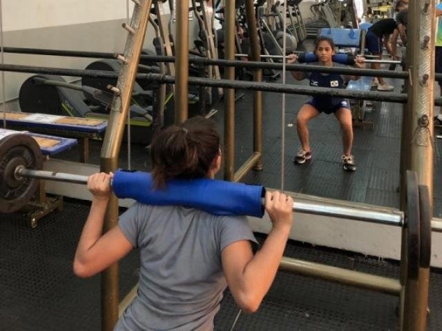 Sem patrocínio, judoca de MS busca recursos para disputar torneio na Europa Letícia Menino treino parte física no Rádio Clube (Foto: Arquivo pessoal)