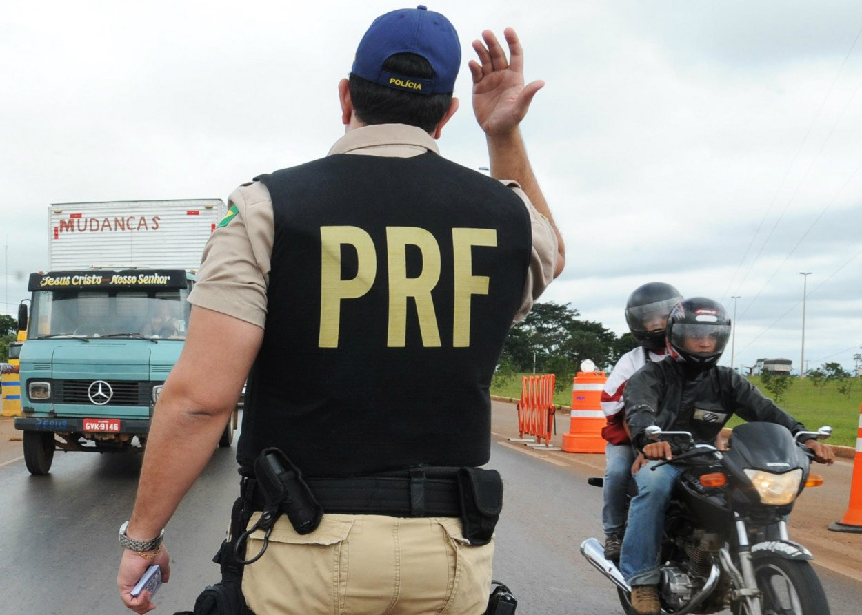 O balanço final da Operação da Polícia Rodoviária Federal (PRF), durante o Feriado do trabalhador, contabilizou quase 2,5 mil autuações gerais. (Foto: Divulgação)