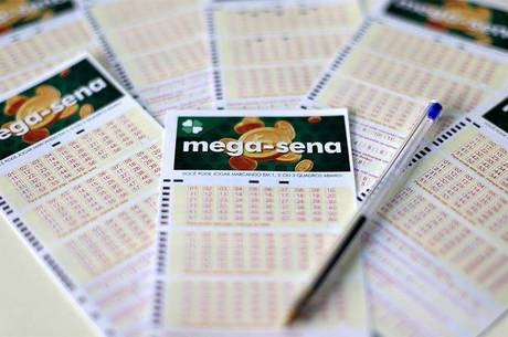 Aposta feita em Brasília fatura mais de R$ 9 milhões na Mega-Sena Loteria premiou 27 com a quina e 3.644 com a quadra
Divulgação/Caixa