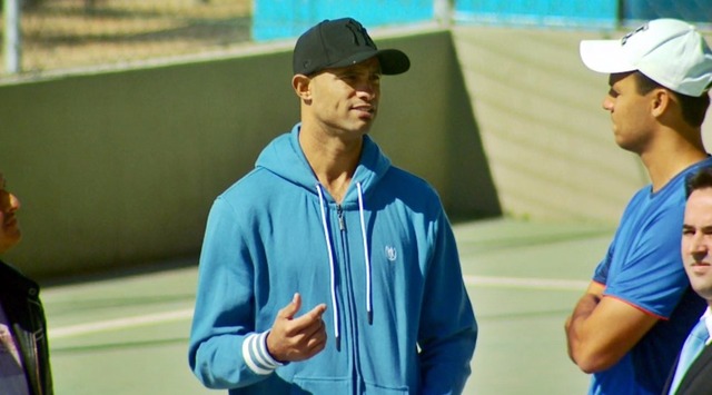 Goleiro Bruno sai de presídio para visitar instituição onde vai trabalhar em MG Bruno visitou insituição onde deve começar a trabalhar em Varginha (Foto: Reprodução EPTV)