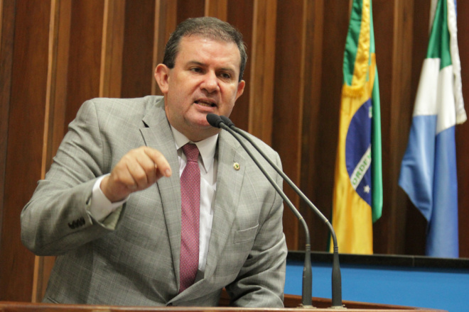 A Moção de Congratulação foi para o médico Maurício de Magalhães Naves Filho, e demais médicos associados, pela inauguração da Clínica Medical Center, no dia 27 de setembro de 2013, na cidade de Três Lagoas (Foto: Divulgação/ Assecom)