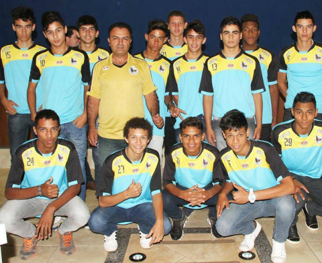 Conforme o técnico do sub 17, Ramão Massena, os 22 atletas estão preparados porque pegaram firme nos treinamentos durante toda a semana (Foto: Divulação/Assecom)