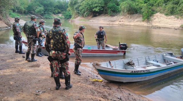 Com os feriados prolongados (Criação de MS e Padroeira do Brasil), a fiscalização, que já era efetuada com bastante intensidade, inclusive, com vários pescadores presos foi aumentada nos rios