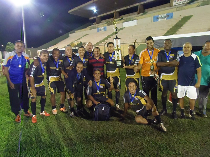Equipe da AABB vence o Campeonato Veterano 50 anos de Futebol Amador Os jogos foram disputados no Estádio Municipal “Benedito Soares da Mota” – Madrugadão. (Foto: Assessoria)