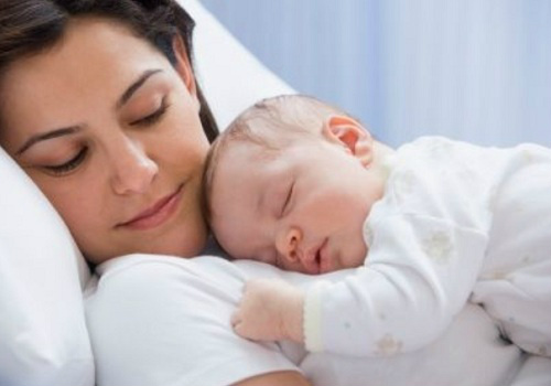 ONU: parteiras podem evitar dois terços das mortes de mães e recém-nascidos O Fundo de População das Nações Unidas (Unfpa) destacou que o trabalho das parteiras pode evitar cerca de dois terços de todas as mortes maternas e entre recém-nascidos registradas no mundo. (Foto: Divulgação)