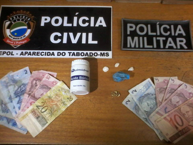 PM de Aparecida do Taboado prende mais um traficante o autor informou que aproximadamente há três meses está comercializando drogas e que não está trabalhando (Foto: Divulgação/PM MS)