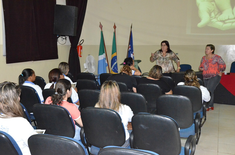 Palestra com o tema “Prevenção ao Abuso e Exploração Sexual contra Criança e Adolescente” com a participação dos Agentes Comunitários de Saúde. (Foto: Assessoria)