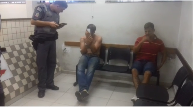 PSDB expulsa prefeito de Bariri suspeito de estuprar menina de 8 anos Prefeito de Bariri (SP) foi levado para a delegacia suspeito de raptar e estuprar menina (Foto: Reprodução/TV TEM)