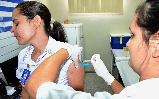Unidades de Saúde têm horário especial de vacinação contra a gripe No período de 12 a 21 de maio, serão vacinados os idosos, acima de 60 anos (Foto/Assessoria)