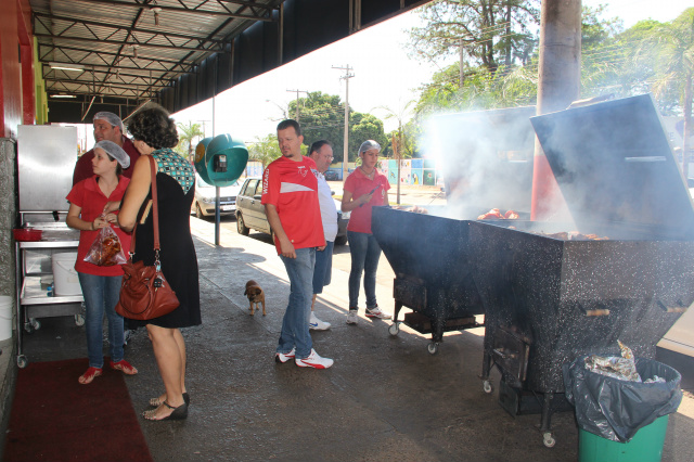 Tudo começou com açougue. Depois veio a ideia da carne assadas aos domingos e decorridos alguns anos, o açougue 3 R virou um frigorifico (Foto: Polllyana Elloy)  