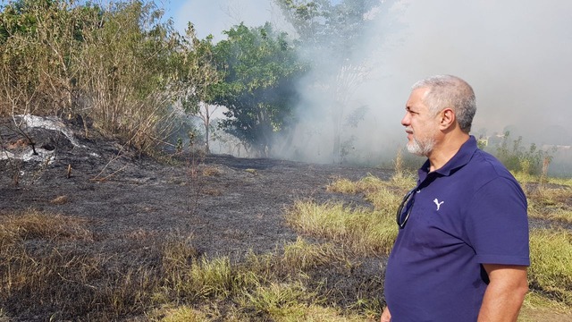 O promotor de Justiça e Meio Ambiente esteve no local e conferiu 'in loco' a situação (Foto: Ricardo Ojeda)