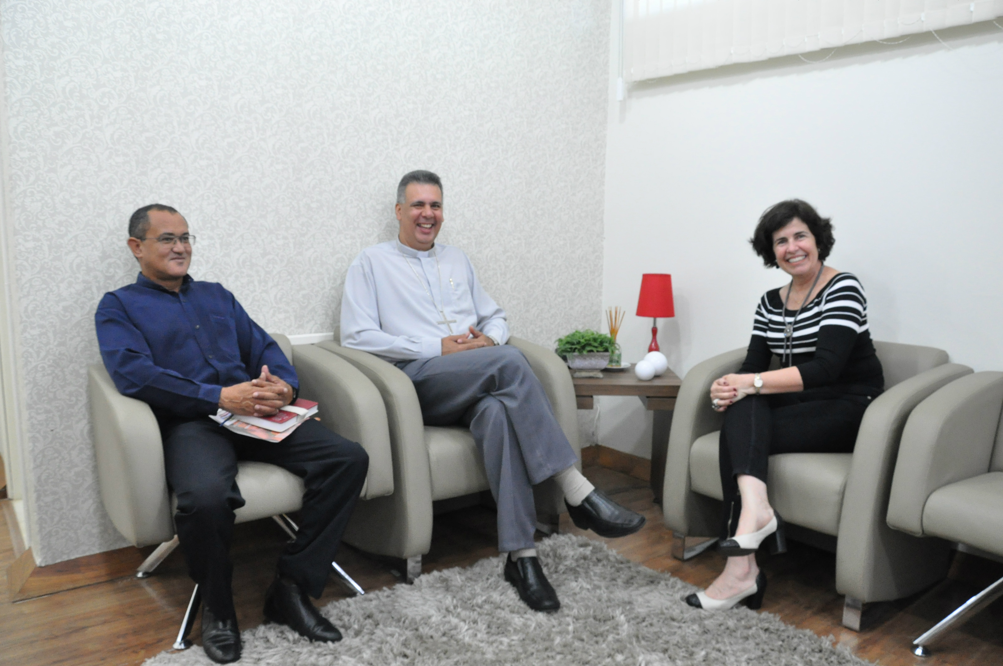 A atual prefeita de Três Lagoas Márcia Moura, recebeu em seu gabinete o bispo Dom Luiz Gonçalves Knupp. (Foto: Assessoria)