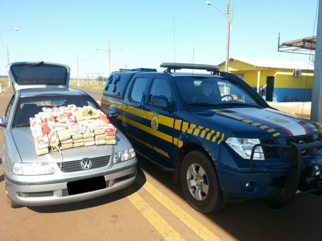 Veículo é apreendido pela PRF transportando drogas O condutor inicialmente disse que trabalhava com revenda de veículo e que tinha sido contratado para levar o veículo até Três Lagoas(Foto: Divulgação/Assecom)