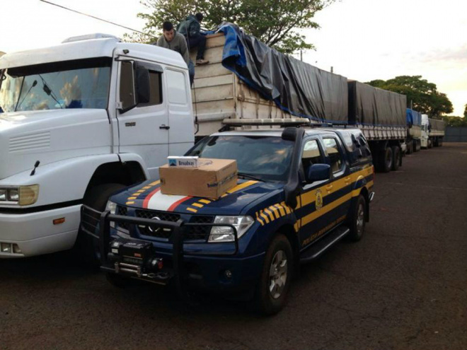 Foi feito acompanhamento do veículo até próximo do Posto PRF em Dourados (Foto: Divulgação/Assecom)