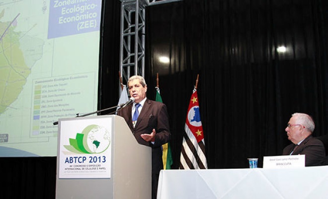 Mais uma cidade do Bolsão receberá fábrica de celulose E também existe a negociação de uma empresa com o Governo do Estado para implantar uma fábrica de MDF na região de Três Lagoas (Foto: Rachid Waqued)