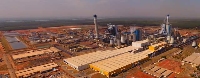 Fábricas de papel e celulose respondem por 11 mil empregos diretos em Três Lagoas As duas unidades local da Fibria tem um quadro de 6 mil colaboradores, entre diretos e indiretos, que atendem as operações Industrial e Florestal (Foto: Assessoria)