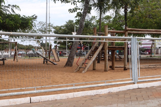 O primeiro pediu a reforma do parquinho localizado na praça Ramez Tebet (Foto/Assessoria)